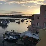Appartement La Casa Di Titina Procida